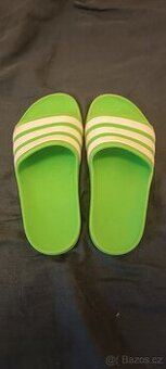 Adidas dětské pantofle TOP stav