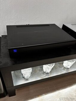 PS Audio Stellar M700 Koncový Zesilovač Černé