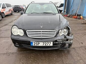 Mercedes C220d 110kw rv:2006 najeto:473tis. vhodné na díly m
