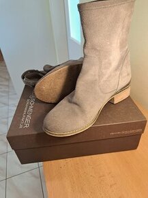 Dámské kozačky č. 38