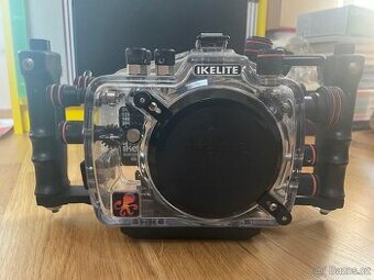Nikon D300 včetně Ikelite podvodního pouzdra