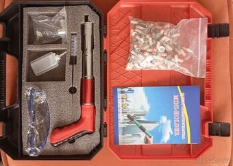 Hřebíkovačka ruční+100 ks. hřebíků