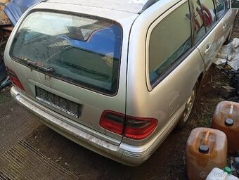 Mercedes S210 270cdi - dily