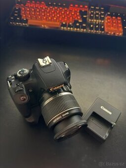 Canon EOS 1000D + EF-s 18-55 1/3.5 -. 5.6 IS + BG-E5