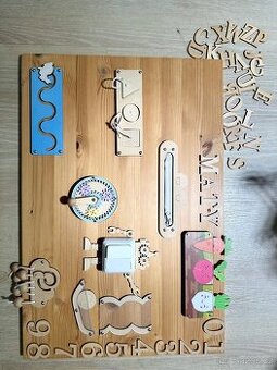 Montessori manipulační tabule na zeď –dřevěná, homemdade DIY