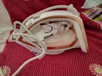 NOVÁ napařovací žehlička Tefal