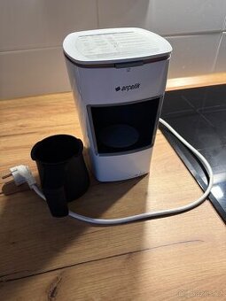 Kávovar na tureckou kávu mokka Arcelik.