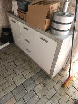 Komoda sirka148,vyska 87,hloubka 38