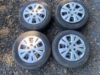 146. sada zimní kola 195/65 r15 5x114,3 Hyundai KI