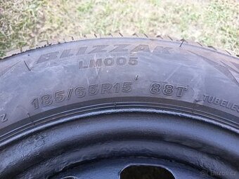 Zimní gumy na discich 185/65 R15