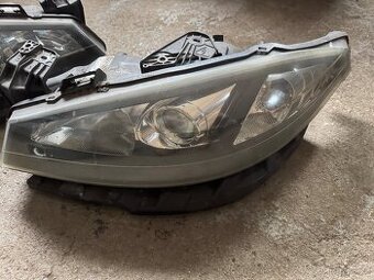 Renault Laguna 2 přední světlomety