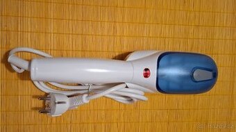 Vertikální napařovací žehlička