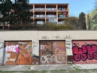Pronájem garáže Brno - Komín, ulice Bystrcká