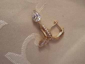 Luxusní visící pozlacené náušnice