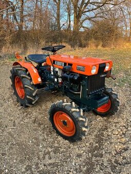Malotraktor 4x4 Kubota B7000