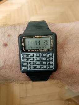 Retro digitální hodinky s kalkulačkou zn.Laser