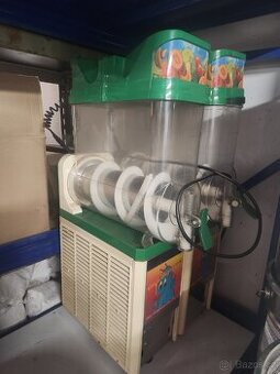 Prodám starší italský stroj na ledovou tříšť – po servis