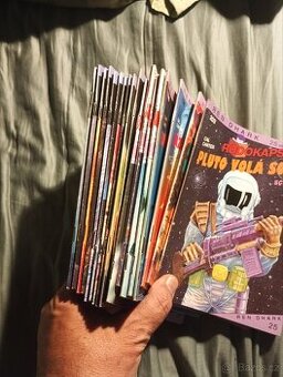 Rodokaps ,Sci - fi,18 ks cena za celek