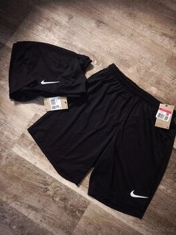 Pánské sportovní kraťasy NIKE vel. XXL a L