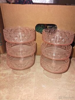 Sada plastových misek- 6 kusů