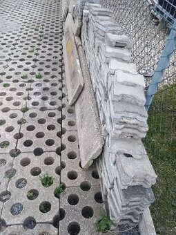 Zamkova dlazba 4cm Íčko