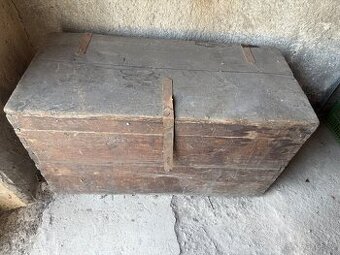 Prodám starou truhlu