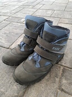 48) Zimni boty Fare 36