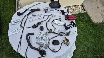 Kawasaki ZXR 750 H1 náhradní díly