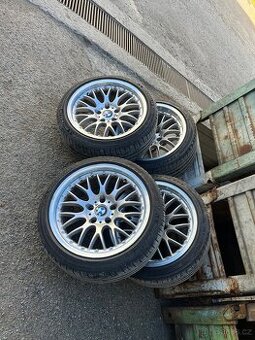 Dvourozmerna kola ROD r18 bmw