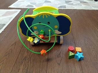 Prodám dřevěnou motorickou hračku slon