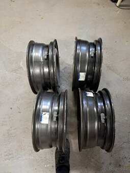 Zimní sada Ford Custom - disky 16"+zimní pneu+matice+TPMS