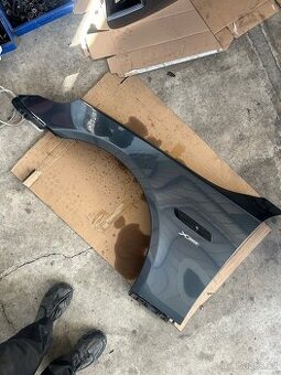 Bmw e61 facelift - levý blatník PLATINBGRAU