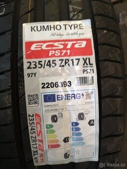 235/45 r17 235/45/17