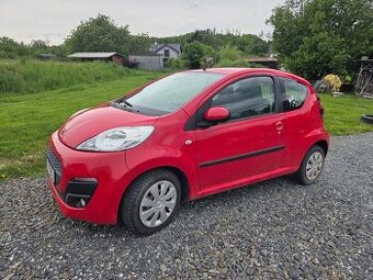 Prodám Peugeot 107, r. v. 2013, klima,