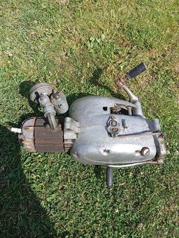 Motor Jawa 550/555