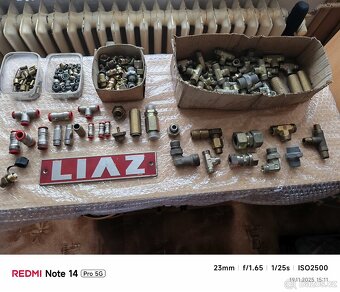NÁHRADNÍ DÍLY HYDRAULICKÉ A VZDUCHOVÉ SOUSTAVY.