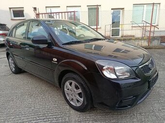Kia Rio 1.4 Benzin 4 Valec CVVT Dohc 16V 55 Kw Slušní Stav