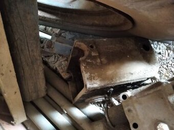 Prodám zdravý obal hydrauliky na ZETOR25-500,-