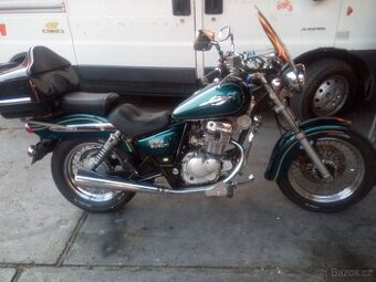 Suzuki GZ 125