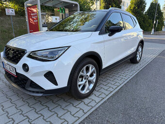 SEAT ARONA FR 1.0TSI 81KW NAJETO POUZE 4.500 KM