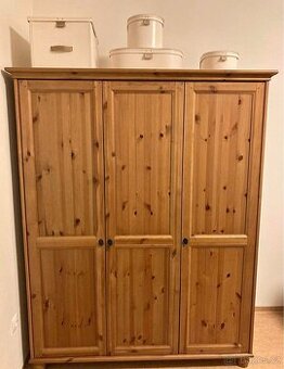 Šatní skříň Ikea Leksvik