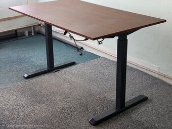Prodám elektricky polohovatelný kancelářský stůl