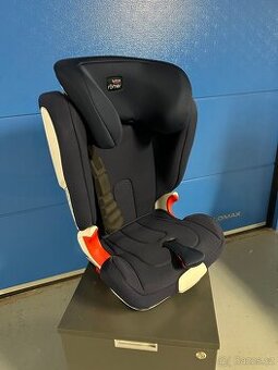 Autosedačka Britax Römer Kidfix II 15-36 kg.