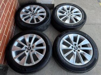 Alu 17" 5x100,škoda BRAGA letní 75% KamiQ , TOP