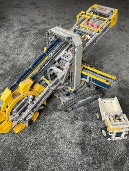 Lego Technic těžební rypadlo