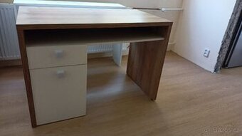 Psací stůl z Möbelixu 110x60 cm