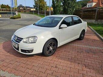 Volkswagen Jetta 1.9tdi 77kw rok 2008