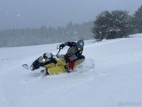sněžný skútr Ski doo Ski-doo skidoo BRP 300f - 1