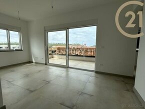Prodej bytu 3+kk (83 m2) s balkonem a výhledem na moře, kter