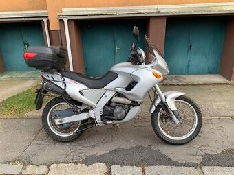 Aprilia Pegaso 650 Cube - 1